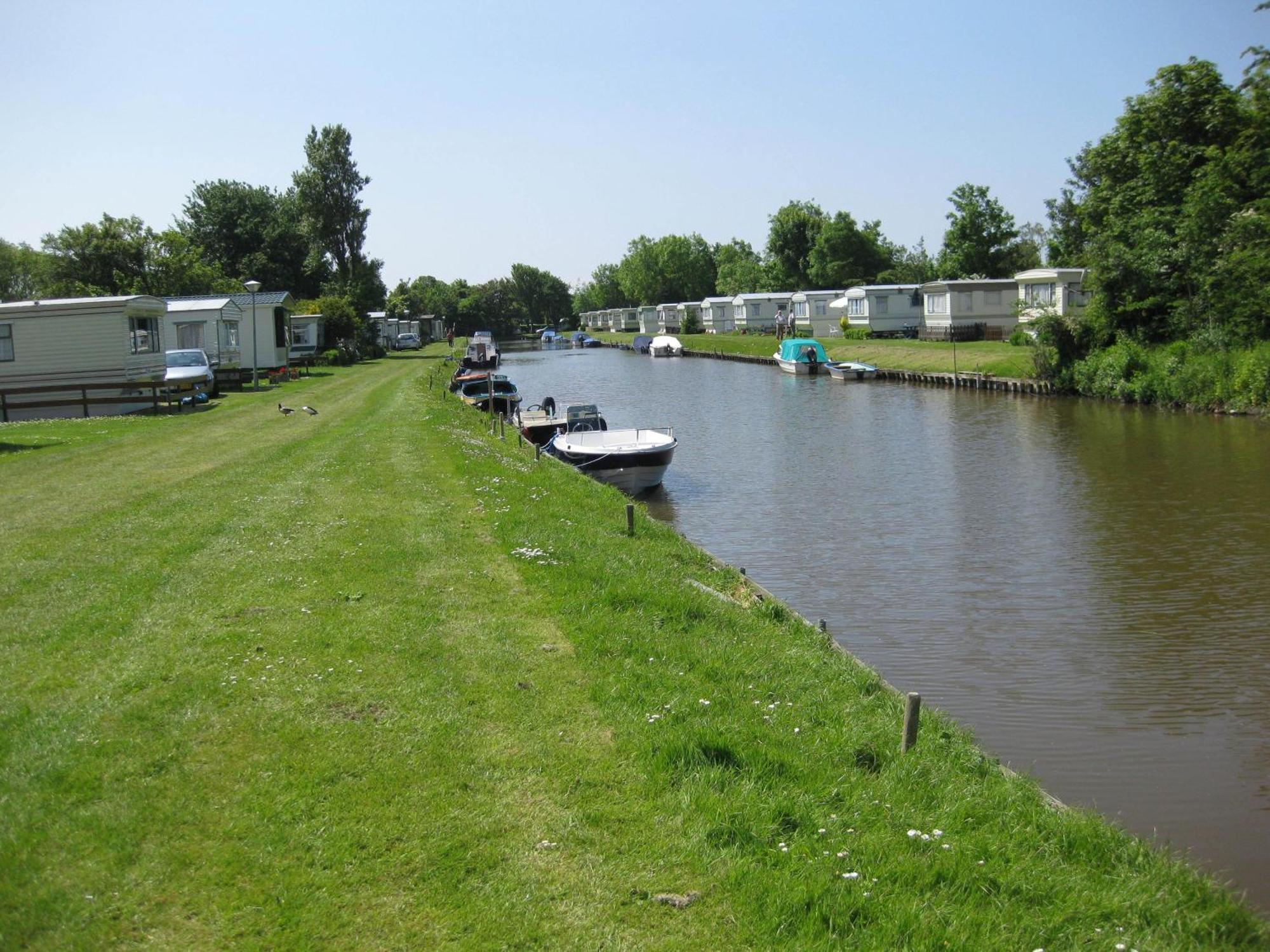 Bed And Breakfast De Zeehoeve Harlingen Exterior foto